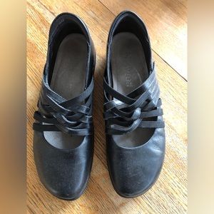 Comfortable Naot black shoes